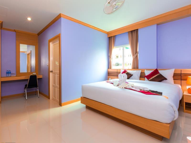 Phusita Hotel - Sha Certified Patong 외부 사진