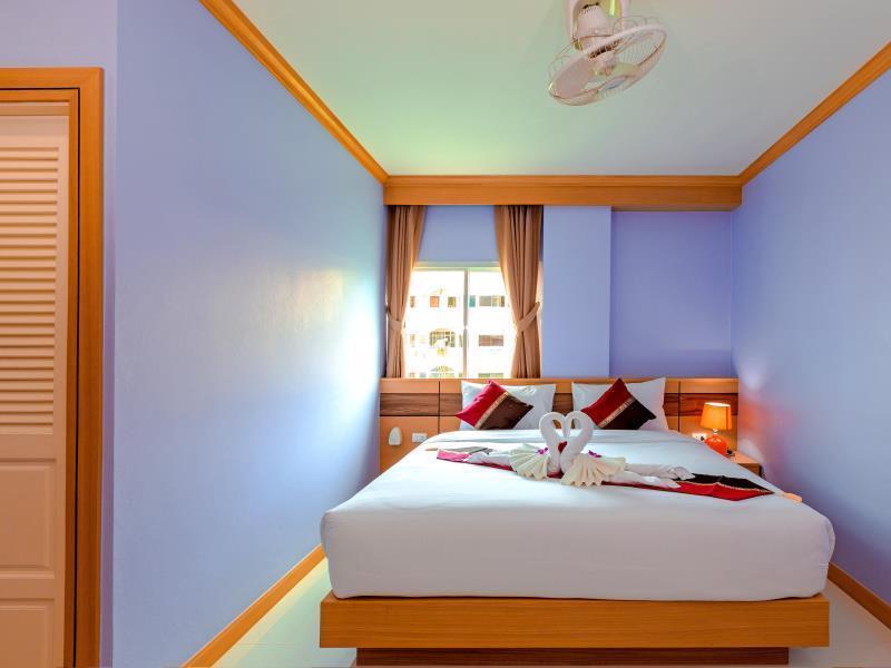 Phusita Hotel - Sha Certified Patong 외부 사진