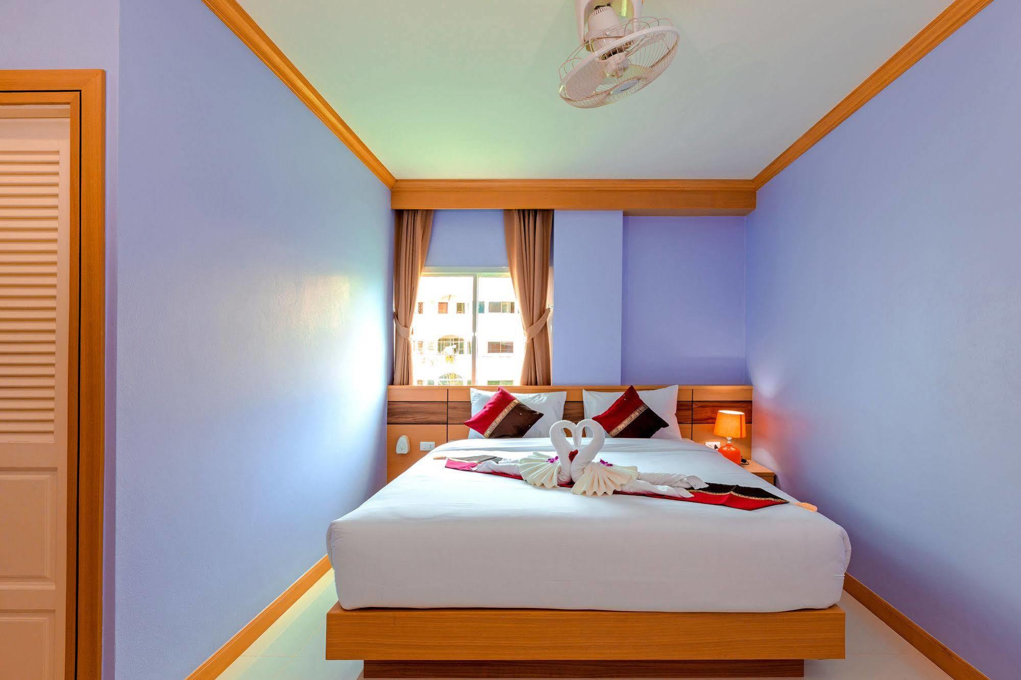 Phusita Hotel - Sha Certified Patong 외부 사진